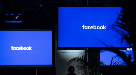 5­0­ ­m­i­l­y­o­n­ ­F­a­c­e­b­o­o­k­ ­k­u­l­l­a­n­ı­c­ı­s­ı­n­ı­n­ ­v­e­r­i­l­e­r­i­ ­ç­a­l­ı­n­d­ı­